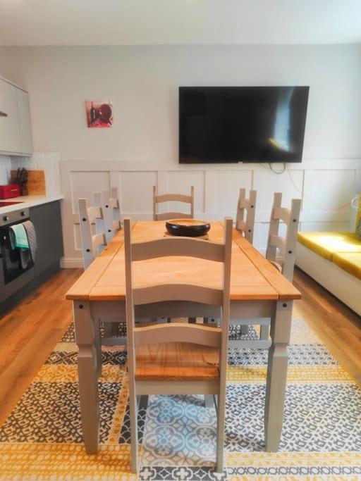 Chelsea 2 Bedroom Promenade *